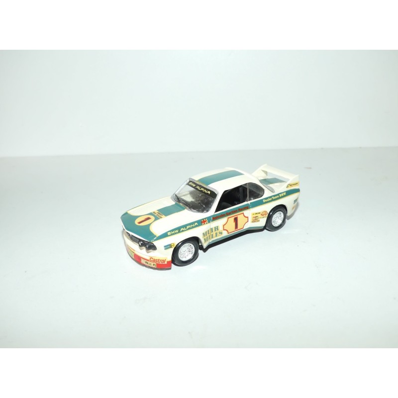 BMW 3.0 CSL N°1 MALCON GARDIA RACING sur base SOLIDO 1:43 sans boite