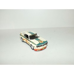 BMW 3.0 CSL N°1 MALCON GARDIA RACING sur base SOLIDO 1:43 sans boite