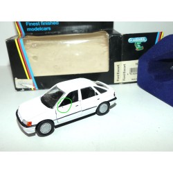 FORD ESCORT Blanc SCHABACK 1090 1:43 imperfection