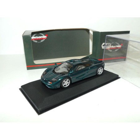 McLAREN F1 ROADCAR Vert MINICHAMPS 1:43