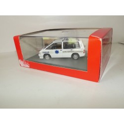 RENAULT ESPACE I SAMU 03 UNIVERSAL HOBBIES 1:43