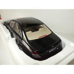 MAYBACH 57 Noir GATEWAY AUTOART 1:18 imperfection