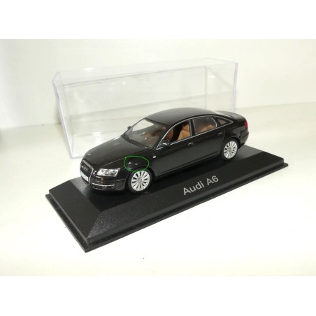 AUDI A6 C6 3.2 Quattro 2004 Bleu Marine Interieur Marron MINICHAMPS 1:43 imperfection