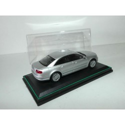 AUDI A8 D3 Gris OLIEX 1:43 boite vitrine