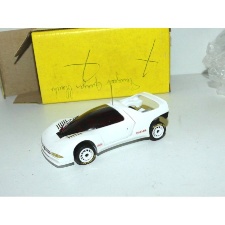 PEUGEOT 205 QUASAR 1984 Concept Car KIT Monté PROVENCE MOULAGE 1:43 sans boite