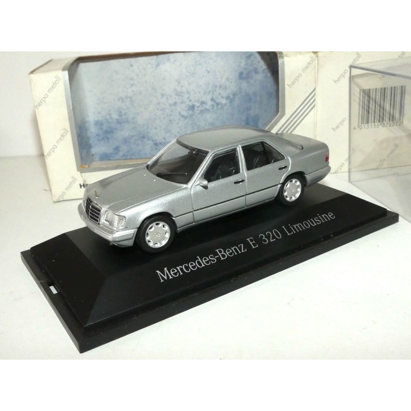 MERCEDES CLASSE E 320 LIMOUSINE W124 Gris HERPA 1:43