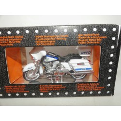 MOTO HARLEY DAVIDSON POLICE DE NEW YORK MAISTO 1:18