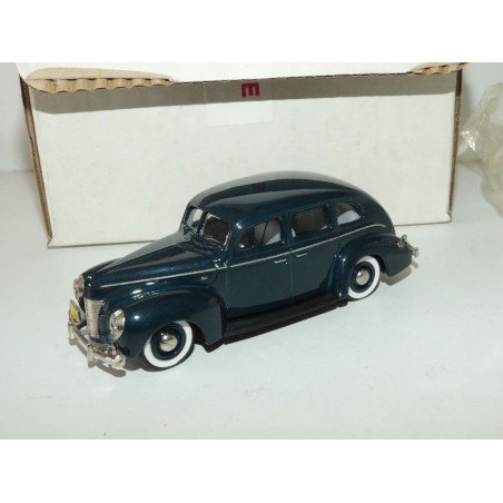 FORD 4Dr SEDAN 1940 Bleu USA MODELS 1:43