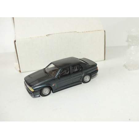 ALFA ROMEO 75 Gris KIT Monté ALEZAN 1:43