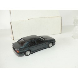 ALFA ROMEO 75 Gris KIT Monté ALEZAN 1:43