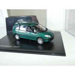 PEUGEOT 807 Vert NOREV 1:43