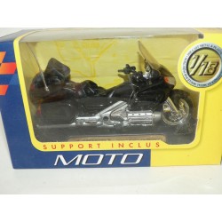 MOTO HONDA GOLD WING 2002 Noir MOTOR MAX 1:18