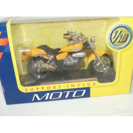 MOTO HONDA MAGNA 50 FIFTY MOTOR MAX 1:18
