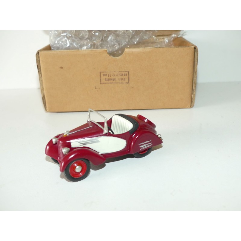BANTAM ROADSTER Bordeaux et Blanc MIKANSUE AMERICANA 1:43