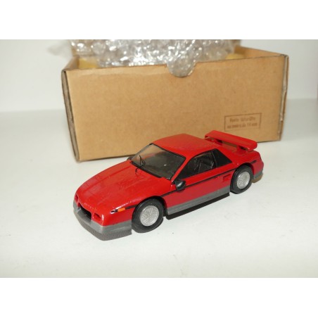 PONTIAC FIERO GT Rouge KIT ESDO 1:43 imperfection