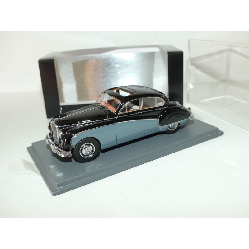 JAGUAR MK VIII Noir et Gris NEO 43141 1:43