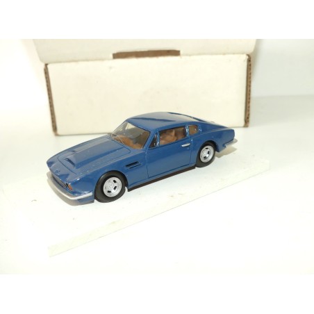 ASTON MARTIN V8 COUPE Bleu KIT Monte HECO MODELE 1:43