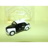 RENAULT 4CV PIE POLICE de la Circulation NOREV pour HACHETTE  1:43 sous coque