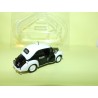 RENAULT 4CV PIE POLICE de la Circulation NOREV pour HACHETTE  1:43 sous coque