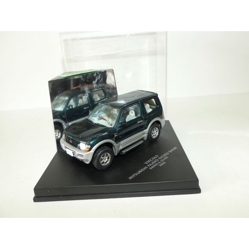 MITSUBISHI PAJERO 2000 Vert VITESSE VMC069 1:43