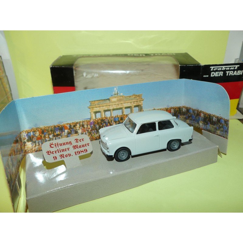 TRABANT Blanc VITESSE 1:43