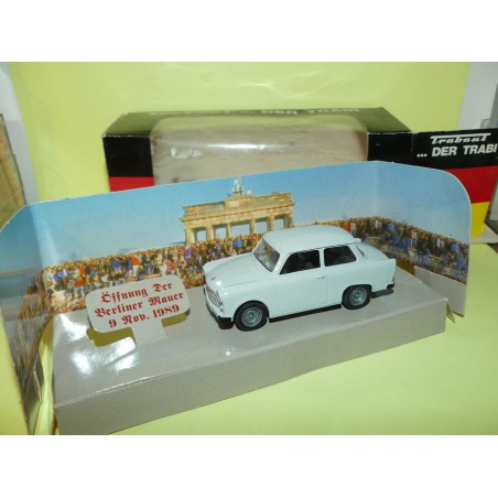 TRABANT Bleu ancienne VITESSE 1:43 Chute du mur de Berlin 9 Novembre 1989