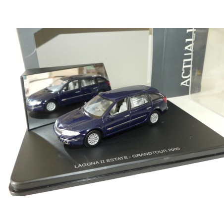 RENAULT LAGUNA II ESTATE Phase 1 PRIVILEGE 1,9 DCi Bleu UNIVERSAL HOBBIES 1:43