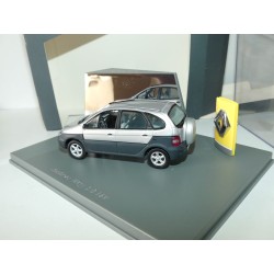 RENAULT RX4 2.0 16V Gris UNIVERSAL HOBBIES 1:43
