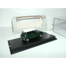AUSTN MINI COOPER Vert et toit blanc UNIVERSAL HOBBIES LEGEND 1:43