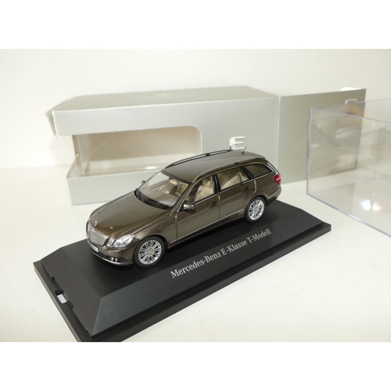 MERCEDES CLASSE E ESTATE W212 Indium Gris SCHUCO 1:43