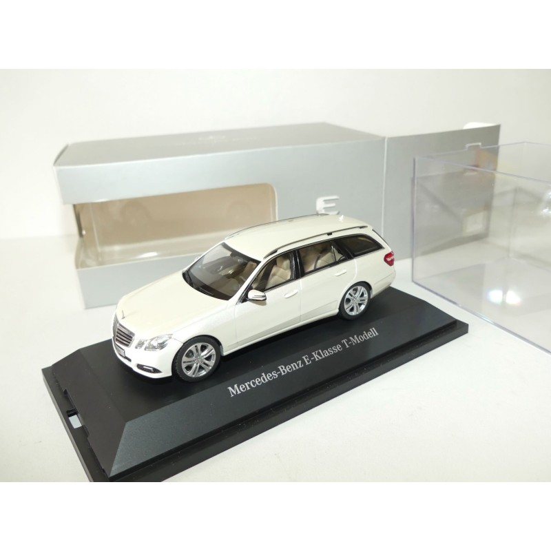 MERCEDES CLASSE E ESTATE W212 Blanc SCHUCO 1:43