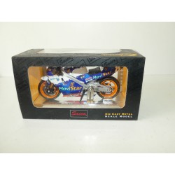 MOTO HONDA PONS NSR 500 N°8 CHECA SAICO 1:18