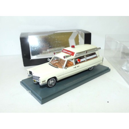 CADILLAC S&S HIGH TOP AMBULANCE NEO 1:43