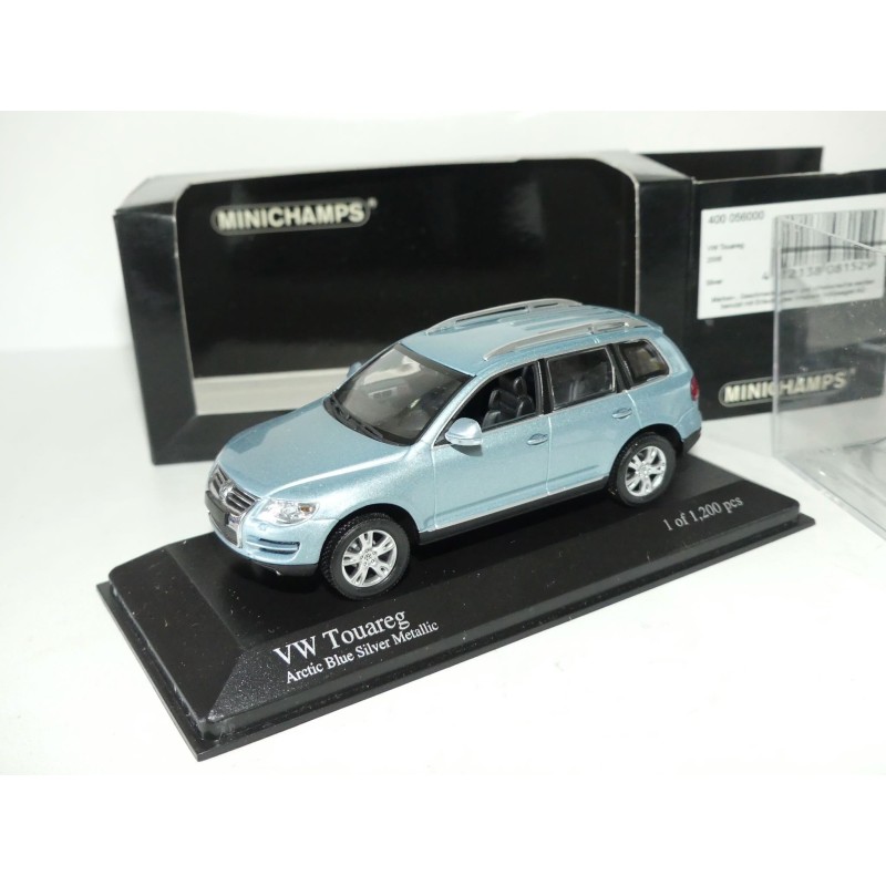 VW TOUAREG 2006 Bleu Clair MINICHAMPS 1:43