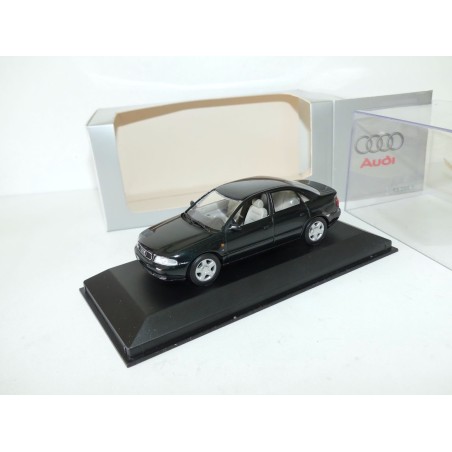 AUDI A4 B5 Phase 1 Vert Très Foncé MINICHAMPS 1:43