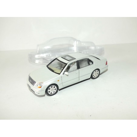 LEXUS LS430 Blanc SOLIDO 1:43 Sous Coque