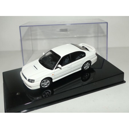SUBARU LEGACY B4 1999 Blanc AUTOART 1:43
