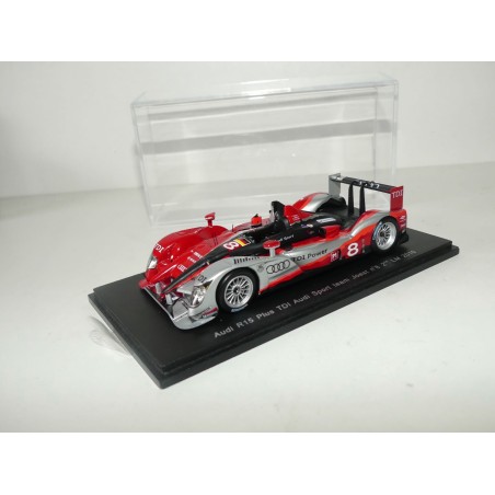 AUDI R15 PLUS TDi N°7 LE MANS 2010 SPARK S0692 1:43