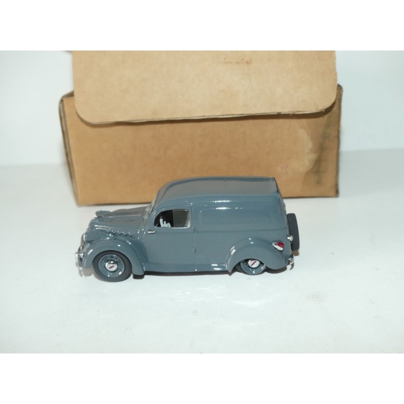 Miniature CJM 1/43 Panhard Dyna X 86 Cabriolet Bleu 1953 (montée)