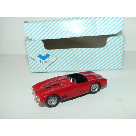 OSCA MT4 STRADALE ROUGE KIT Monté AUTOMANY 1:43