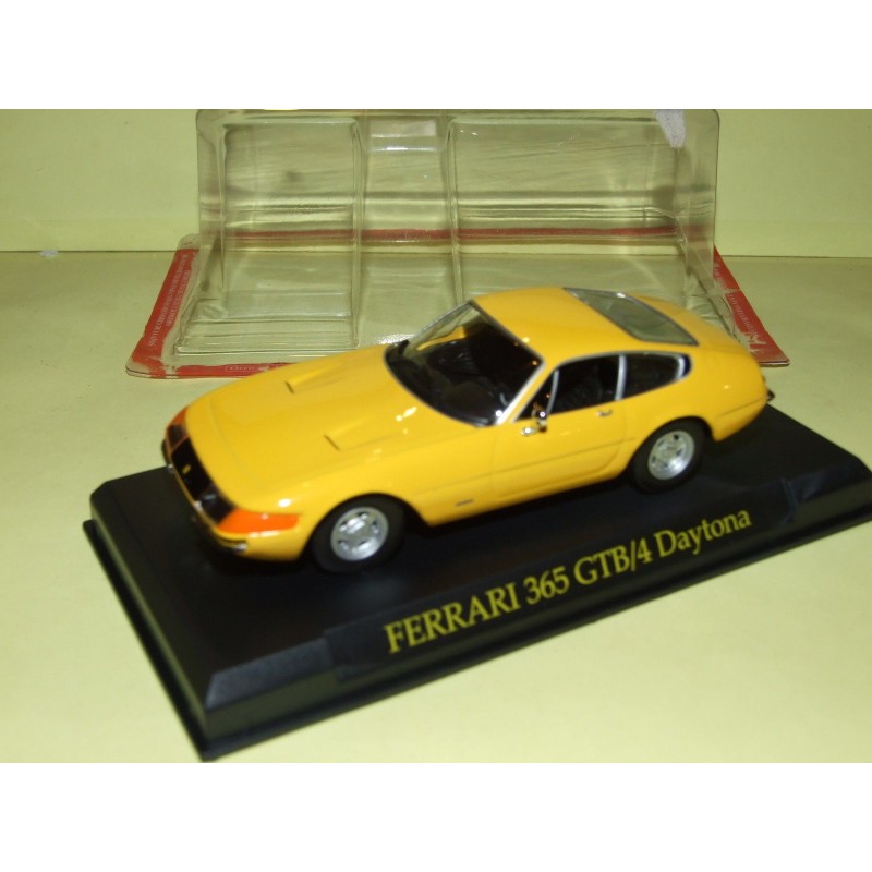 FERRARI 365 GTB/4 DAYTONA jaune FABBRI 1:43 sous coque