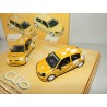 RENAULT CLIO SUPER 1600 et CUP PRESENTATION PARIS 2002 COFFRET UNIVERSAL HOBBIES 1:43 imperfection