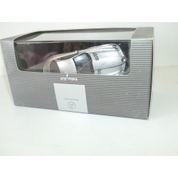 MERCEDES CLASSE SLR McLAREN Gris AUTOART 1:43