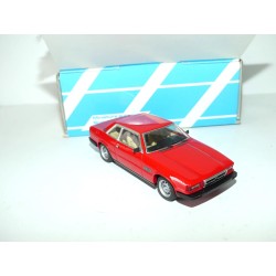 DE TOMASO LONGCHAMP V81984 Rouge KIT Monté ALEZAN 1:43