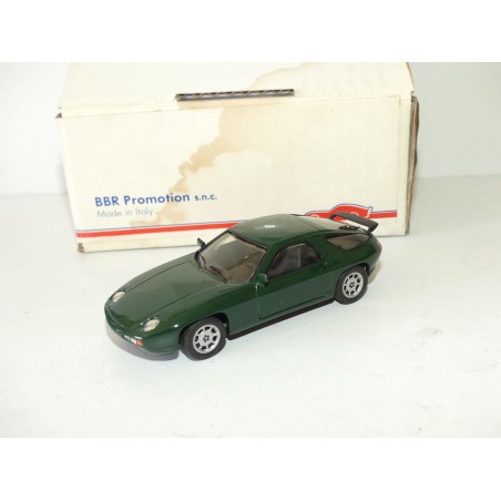 PORSCHE 928 S4 Vert KIT Monté ALEZAN 1:43