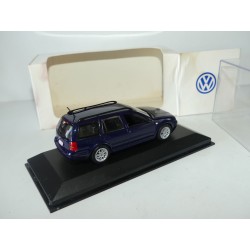 VW BORA VARIANT Bleu Marine MINICHAMPS 1:43