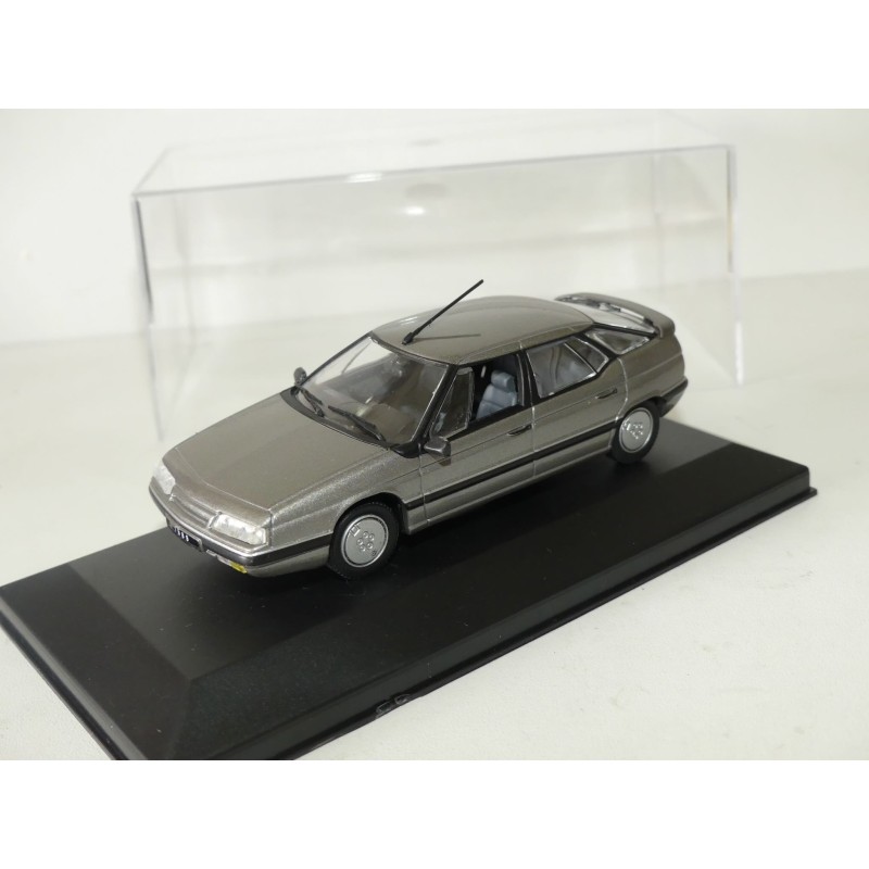 CITROEN XM 2 Litres Injection 1989 UNIVERSAL HOBBIES 1:43 boite non d origine