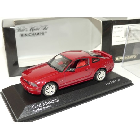 FORD MUSTANG GT 2005 Rouge Vin MINICHAMPS 1:43