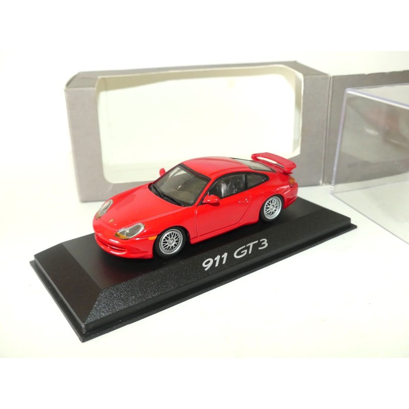 PORSCHE 911 GT3 996 Phase 1 STREET CAR Rouge MINICHAMPS 1:43