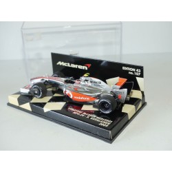 VODAFONE MERCEDES MP4-24 GP 2009 KOVALAINEN MINICHAMPS 1:43